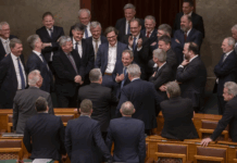 Tízből nyolcan úgy látják, szükség van „elszámoltatásra” az előző rendszer visszaéléseivel kapcsolatban
